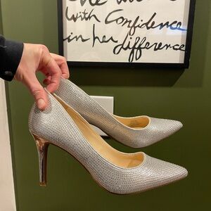 Jessica Simpson NYE heels